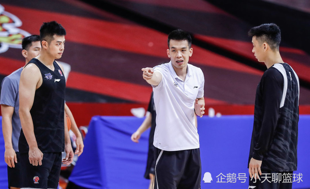 亚特兰大训练开放日，赛后完成体检引欢呼，全明星赛在即，身体对抗强度拉满的简单介绍-jiuyou