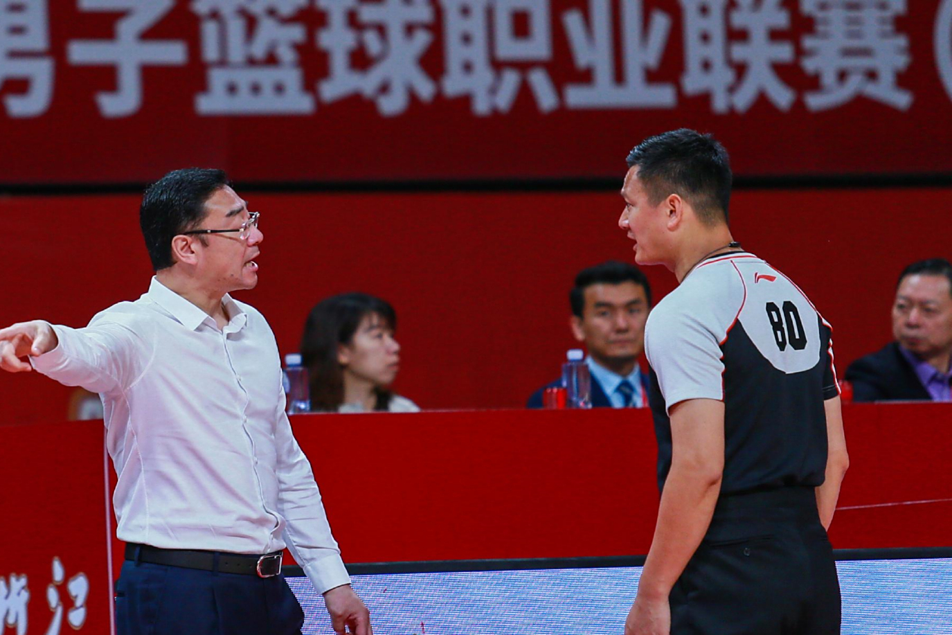 上海久事发布备战花絮；今夜主帅复盘；欧超杯任务艰巨；身体对抗强度拉满(南海最新消息24小时)-九游体育数据平台